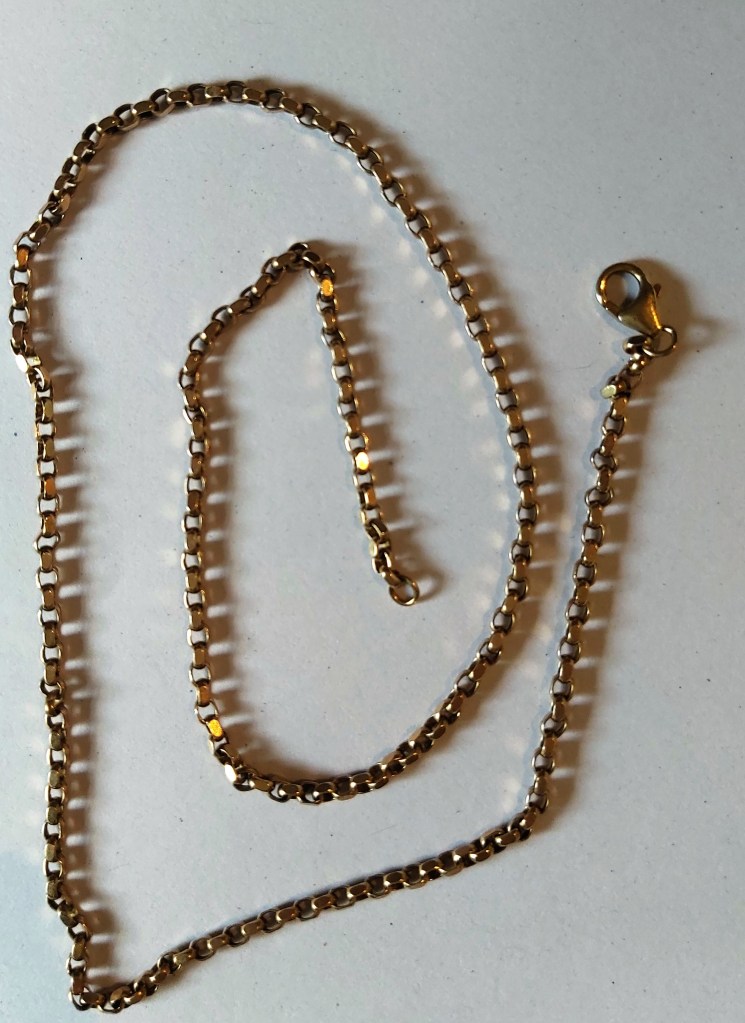 Joe's chain made of heavy gold links